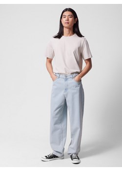 Męskie jeansy baggy Outhorn OTHWSS24TTROM633 - niebieskie ze sklepu Sportstylestory.com w kategorii Jeansy męskie - zdjęcie 178029764