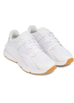 Sneakersy uniseks Under Armour UA Forge 96 Leather Reissue - białe ze sklepu Sportstylestory.com w kategorii Buty sportowe męskie - zdjęcie 178052161