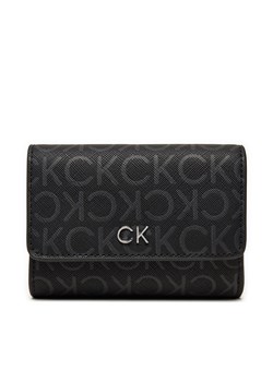 Mały Portfel Damski Calvin Klein Ck Daily Sm K60K612684 Czarny ze sklepu eobuwie.pl w kategorii Portfele damskie - zdjęcie 178054703