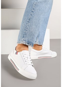 Białe Skórzane Sneakersy na Płaskiej Podeszwie ze Skórzaną Wkładką i Perforacją Galiwa ze sklepu renee.pl w kategorii Buty sportowe damskie - zdjęcie 178069511