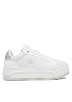 Sneakersy Calvin Klein Jeans Bold Flatf Low Lace Mg YW0YW01766 Biały ze sklepu eobuwie.pl w kategorii Buty sportowe damskie - zdjęcie 178072443