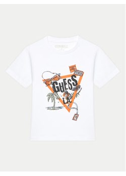 Guess T-Shirt N5GI05 K8HM4 Biały Regular Fit ze sklepu MODIVO w kategorii T-shirty chłopięce - zdjęcie 178082651