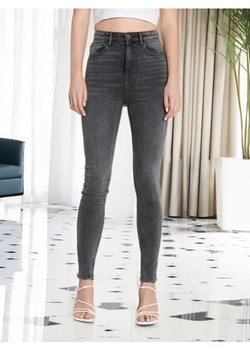 Sinsay - Jeansy skinny high waist - szary ze sklepu Sinsay w kategorii Jeansy damskie - zdjęcie 178135164