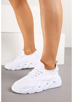 Białe Sneakersy na Grubej Podeszwie z Tłoczeniem Tatinora ze sklepu born2be.pl w kategorii Buty sportowe damskie - zdjęcie 178141950