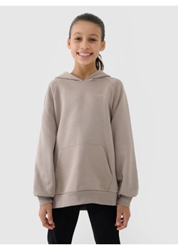 Dziewczęca bluza dresowa nierozpinana z kapturem 4F 4FJWSS25TSWSF1478 - brązowa ze sklepu Sportstylestory.com w kategorii Bluzy dziewczęce - zdjęcie 178151910