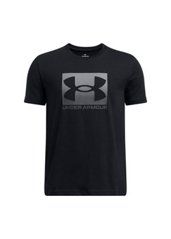 Chłopięcy t-shirt z nadrukiem Under Armour UA Boxed Sports - czarna ze sklepu Sportstylestory.com w kategorii T-shirty chłopięce - zdjęcie 178158303