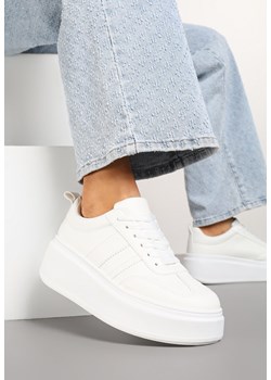 Białe Sneakersy Kultowe Tenisówki na Platformie z Koturnem Elisara ze sklepu born2be.pl w kategorii Buty sportowe damskie - zdjęcie 178159344