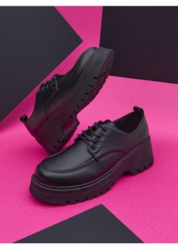 Sinsay - Buty na platformie - czarny ze sklepu Sinsay w kategorii Buty sportowe damskie - zdjęcie 178179892