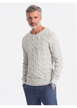 Sweter męski z warkoczowym splotem - kremowy V1 E195 ze sklepu ombre w kategorii Swetry męskie - zdjęcie 178181540