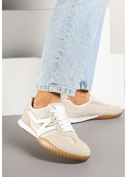 Beżowe Sneakersy Tenisówki z Ozdobną Boczną Naszywką Ranilsa ze sklepu born2be.pl w kategorii Buty sportowe damskie - zdjęcie 178184202