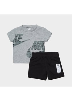 NIKE KOMPLET B NSW CLUB SPLTY FT SHORT SET B ze sklepu JD Sports  w kategorii Komplety niemowlęce - zdjęcie 178189761