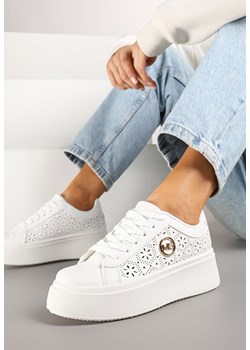 Białe Sneakersy na Platformie z Ażurowym Zdobieniem i Aplikacją Dalirnna ze sklepu renee.pl w kategorii Buty sportowe damskie - zdjęcie 178203153