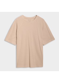 Męski t-shirt oversize 4F 4FRSS25TTSHM2731 - beżowy ze sklepu Sportstylestory.com w kategorii T-shirty męskie - zdjęcie 178205063