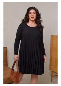 Curvy Lady Sukienka w kolorze czarnym ze sklepu Limango Polska w kategorii Sukienki - zdjęcie 178205921