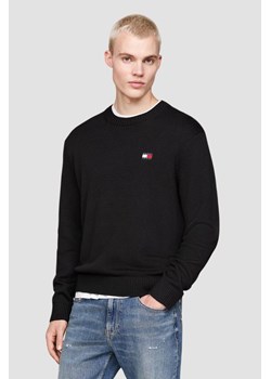 TOMMY JEANS Czarny męski sweter, Rozmiar L ze sklepu outfit.pl w kategorii Swetry męskie - zdjęcie 178206591