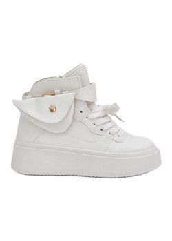 Wysokie Sneakersy Z Saszetką Na Platformie Białe ze sklepu ButyModne.pl w kategorii Buty sportowe damskie - zdjęcie 178214473