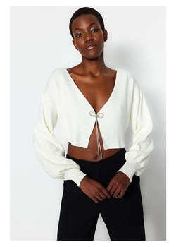 trendyol Kardigan w kolorze białym ze sklepu Limango Polska w kategorii Swetry damskie - zdjęcie 178224684