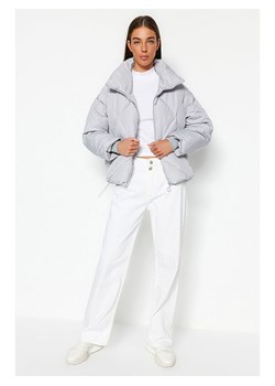 trendyol Kurtka przejściowa w kolorze jasnoszarym ze sklepu Limango Polska w kategorii Kurtki damskie - zdjęcie 178233004