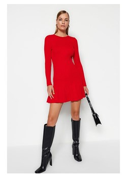 trendyol Sukienka w kolorze czerwonym ze sklepu Limango Polska w kategorii Sukienki - zdjęcie 178260930