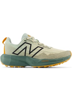 Buty damskie New Balance FuelCell Venym WTVNYMD1 – beżowe ze sklepu New Balance Poland w kategorii Buty sportowe damskie - zdjęcie 178262190