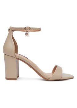 Sandały NINE WEST WFA2647-1 ze sklepu ccc.eu w kategorii Sandały damskie - zdjęcie 178266034