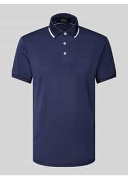 Koszulka polo o kroju slim fit z naszywką z logo ze sklepu Peek&Cloppenburg  w kategorii T-shirty męskie - zdjęcie 178273892