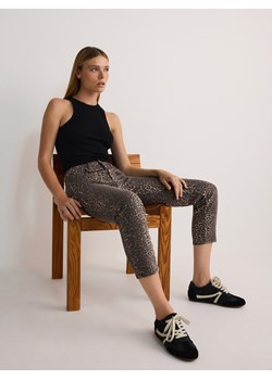 Reserved - Jeansy mom fit ze zwierzęcym wzorem - wielobarwny ze sklepu Reserved w kategorii Jeansy damskie - zdjęcie 178289664