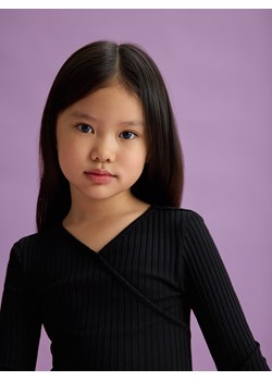 Reserved - Prążkowane body - czarny ze sklepu Reserved w kategorii Bluzki dziewczęce - zdjęcie 178319352