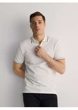 Reserved - Polo z merceryzowanej bawełny - biały ze sklepu Reserved w kategorii T-shirty męskie - zdjęcie 178322934