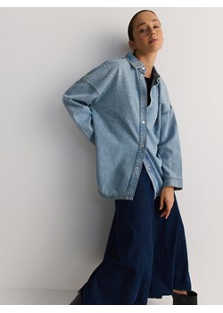 Reserved - Jeansowa koszula z aplikacją - niebieski ze sklepu Reserved w kategorii Bluzki damskie - zdjęcie 178327453