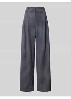 Spodnie o kroju regular fit z zakładkami w pasie i wpuszczanymi kieszeniami ze sklepu Peek&Cloppenburg  w kategorii Spodnie damskie - zdjęcie 178345510
