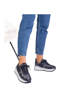 Czarne sneakersy damskie zdobione brokatem - id: 216667 - marki ButyModne.pl - 178400944 Czarne sneakersy damskie zdobione brokatem ze sklepu ButyModne.pl w kategorii Buty sportowe damskie - zdjęcie 178400944
