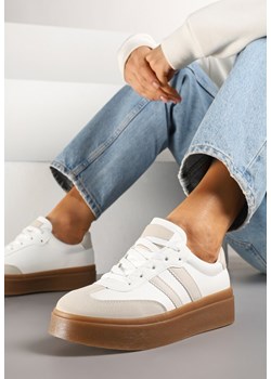 Biało-Beżowe Sneakersy w Stylu Kultowych Tenisówek na Grubej Podeszwie Carilne ze sklepu born2be.pl w kategorii Buty sportowe damskie - zdjęcie 178414114