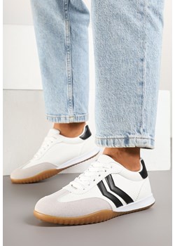 Białe Sneakersy w Typie Tenisówek z Ozdobnymi Paskami Zommea ze sklepu born2be.pl w kategorii Buty sportowe damskie - zdjęcie 178414320
