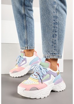 Biało-Niebieskie Sneakersy na Podeszwie z Tłoczeniami w Streetwearowym Stylu Vaniffia ze sklepu born2be.pl w kategorii Buty sportowe damskie - zdjęcie 178416204