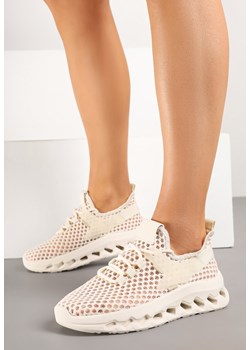 Beżowe Siateczkowe Buty Sportowe Sneakersy na Grubej Tłoczonej Podeszwie Luriane ze sklepu born2be.pl w kategorii Buty sportowe damskie - zdjęcie 178447140