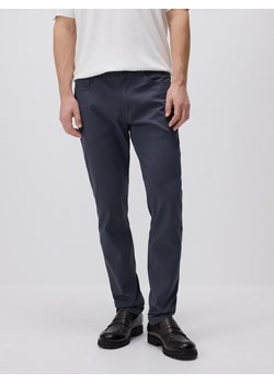 Reserved - Spodnie slim fit z lyocellem - granatowy - id: 5532L-95X - marki Reserved - 178447361 Reserved - Spodnie slim fit z lyocellem - granatowy ze sklepu Reserved w kategorii Spodnie męskie - zdjęcie 178447361