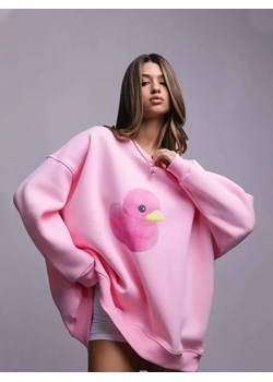 Bluza oversize z nadrukiem - Różowy ze sklepu Intimica.pl w kategorii Bluzy damskie - zdjęcie 178510132