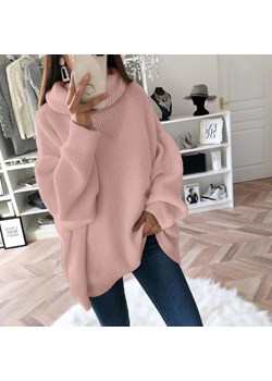 Sweter damski oversize z golfem - Różowy ze sklepu Intimica.pl w kategorii Swetry damskie - zdjęcie 178514093