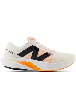 Buty męskie New Balance FuelCell Rebel v4 MFCXCN4 – beżowe ze sklepu New Balance Poland w kategorii Buty sportowe męskie - zdjęcie 178543560