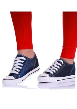 Granatowe trampki sneakersy na niskim koturnie /D6-3 13521 G099/ ze sklepu Pantofelek24.pl w kategorii Trampki damskie - zdjęcie 178545793