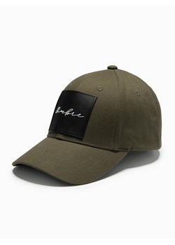 Męska czapka bejsbolówka z daszkiem i dużą naszywką – khaki V2 OM-ACCS-0101 ze sklepu ombre w kategorii Czapki z daszkiem męskie - zdjęcie 178555073