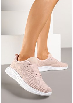 Różowe Buty Sportowe Sneakersy Ozdobione Tłoczonymi Paskami Amoselle ze sklepu born2be.pl w kategorii Buty sportowe damskie - zdjęcie 178571010