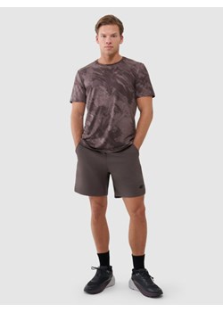 Męskie spodenki treningowe 4F 4FWSS25TFSHM0867 - brązowe ze sklepu Sportstylestory.com w kategorii Spodenki męskie - zdjęcie 178576893