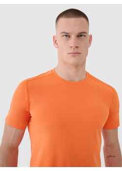 Męska koszulka treningowa 4F 4FWSS25TFTSM1343 - pomarańczowa ze sklepu Sportstylestory.com w kategorii T-shirty męskie - zdjęcie 178577002