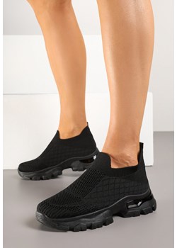 Czarne Buty Sportowe Sneakersy z Elastyczną Cholewką i Metaliczną Wstawką Teladorela ze sklepu born2be.pl w kategorii Buty sportowe damskie - zdjęcie 178583081