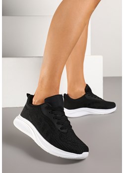 Czarne Buty Sportowe Sneakersy Ozdobione Tłoczonymi Paskami Amoselle ze sklepu born2be.pl w kategorii Buty sportowe damskie - zdjęcie 178589301