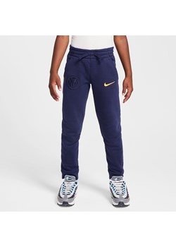 Joggery piłkarskie dla dużych dzieci (chłopców) Nike Inter Mediolan Club Fleece (wersja trzecia) - Niebieski ze sklepu Nike poland w kategorii Spodnie chłopięce - zdjęcie 178602240