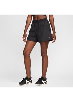 Damskie spodenki ze średnim stanem Nike Sportswear Classic Wovens - Czerń ze sklepu Nike poland w kategorii Szorty - zdjęcie 178602930