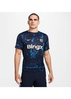 Męska przedmeczowa koszulka piłkarska z krótkim rękawem Nike Dri-FIT Chelsea F.C. Academy Pro - Niebieski ze sklepu Nike poland w kategorii T-shirty męskie - zdjęcie 178603791